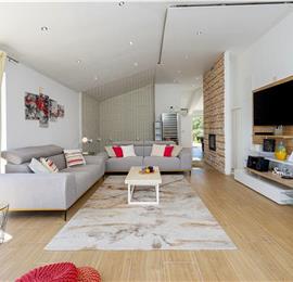 Luxury 5 Bedroom Beachfront Villa near Dubrovnik, Sleeps 11-12